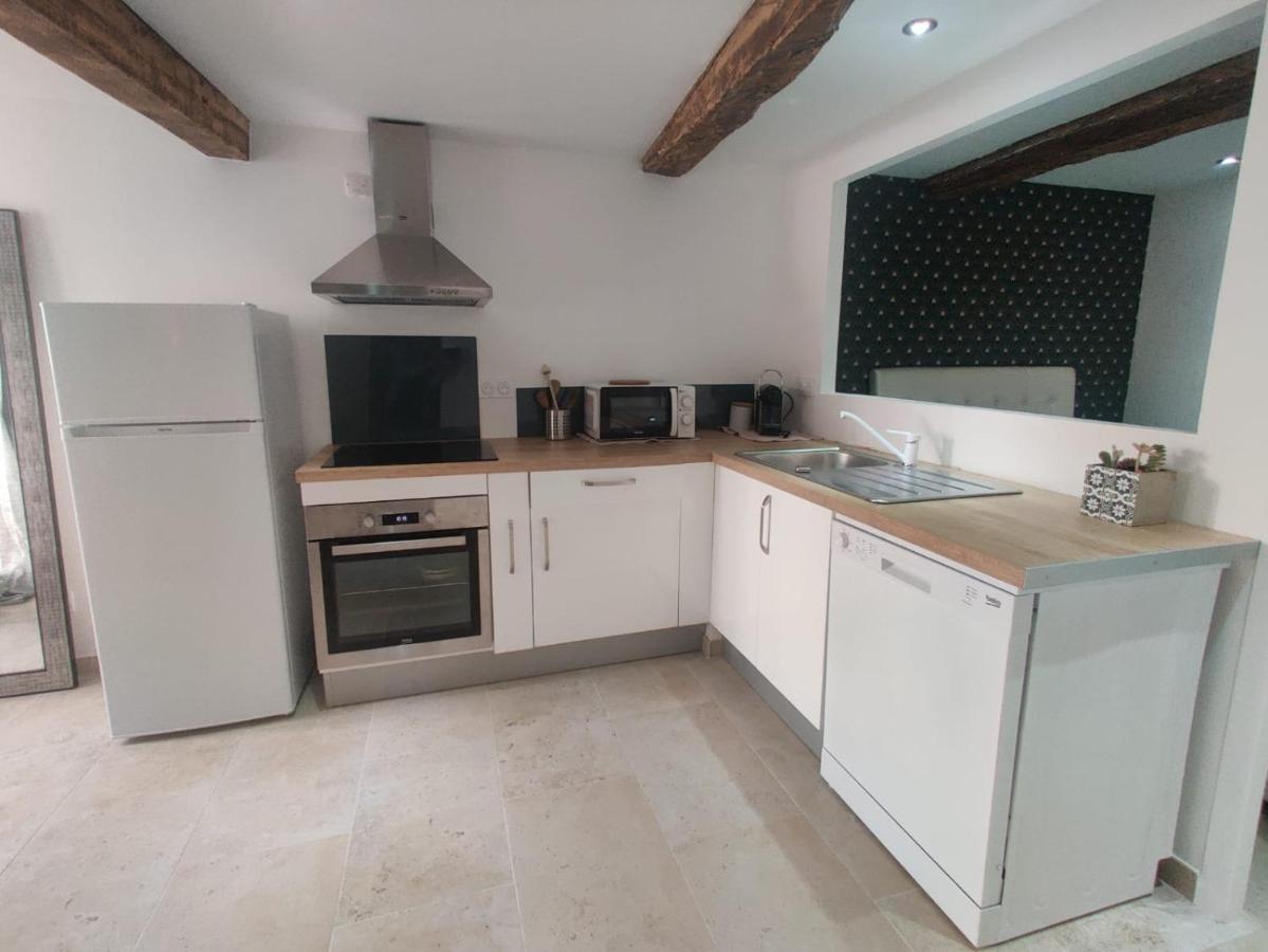 Logement Neuf Centre Du Village Aux Pieds Du Chateau Grimaud Buitenkant foto
