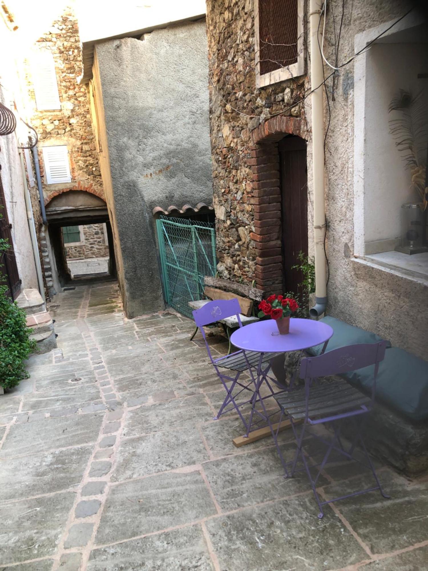 Logement Neuf Centre Du Village Aux Pieds Du Chateau Grimaud Buitenkant foto
